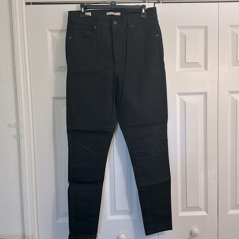 Black Levi Skinny Jeans (32)